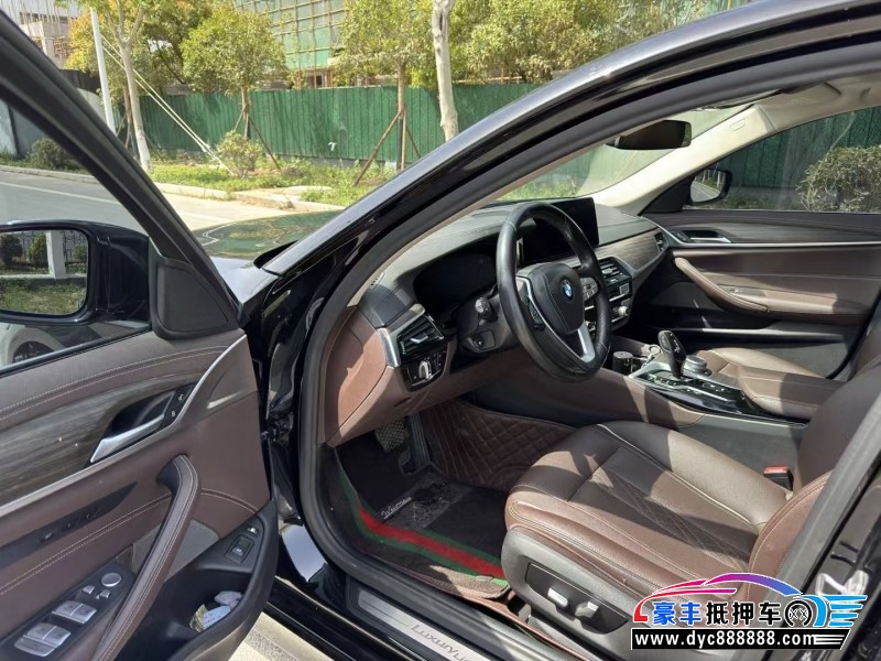 20年宝马5系轿车抵押车出售