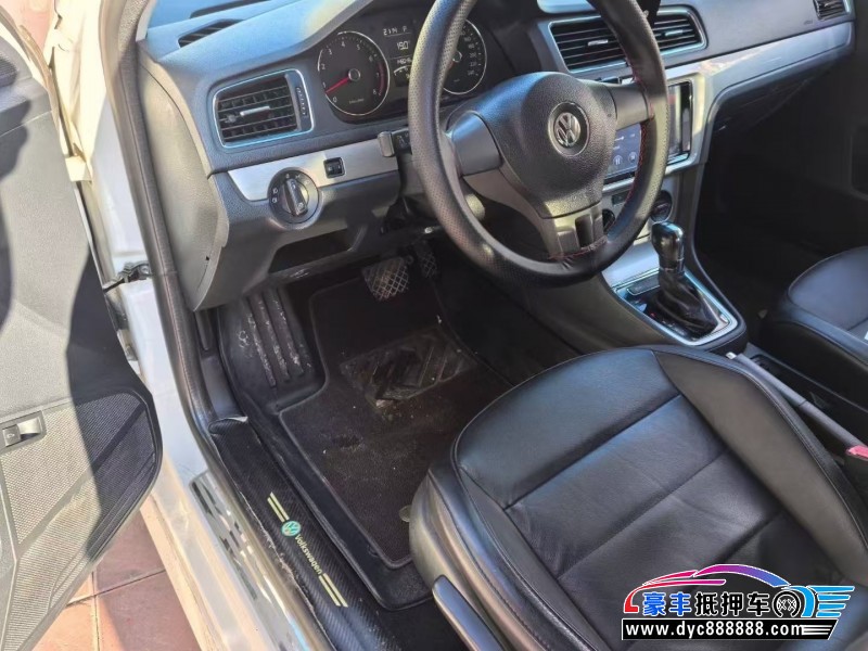 15年大众朗逸轿车抵押车出售