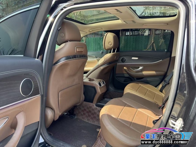 20年奔驰E轿车抵押车出售