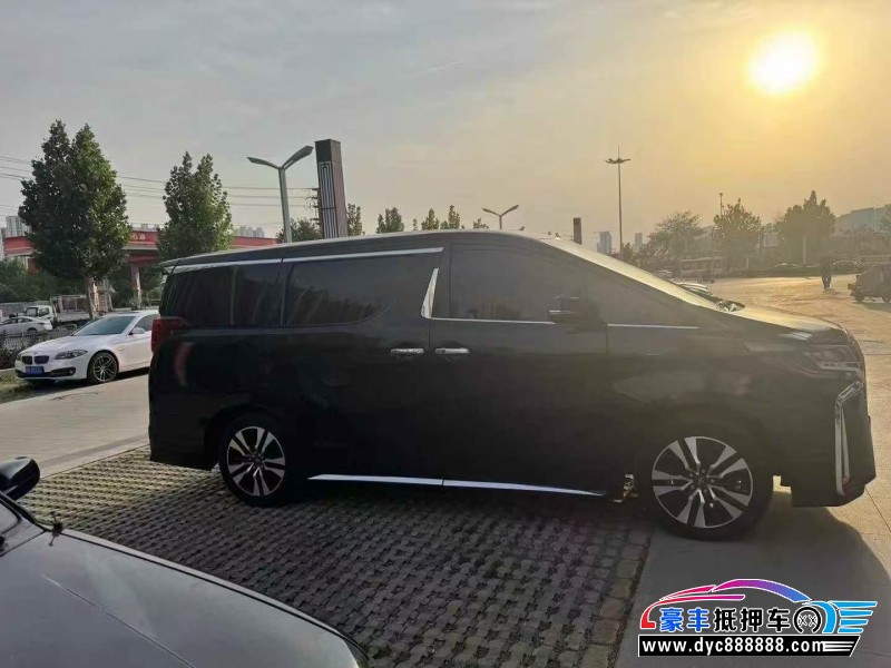 13年丰田埃尔法轿车抵押车出售