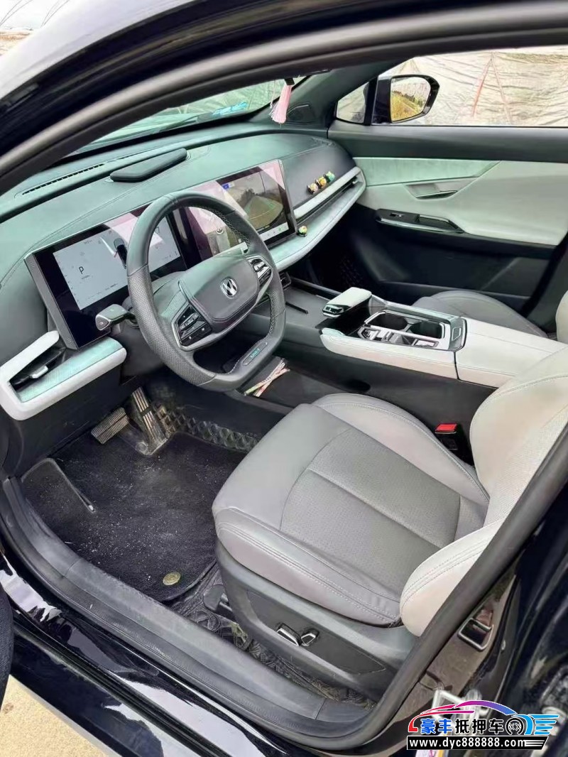 23年长安长安UNI轿车抵押车出售