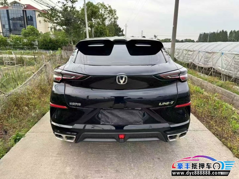 23年长安长安UNI轿车抵押车出售