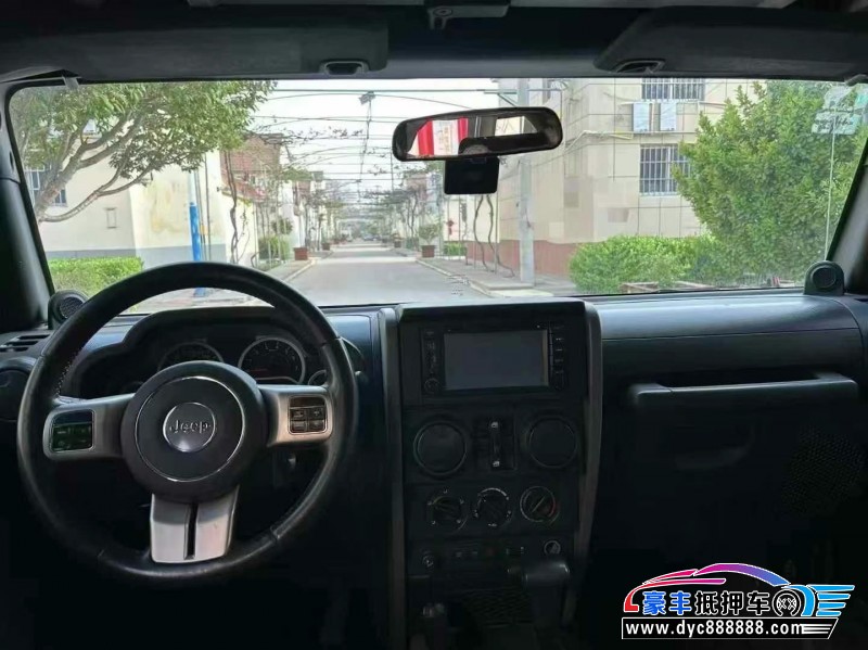 14年Jeep牧马人轿车抵押车出售