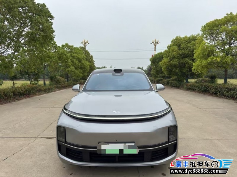 23年理想L8轿车抵押车出售