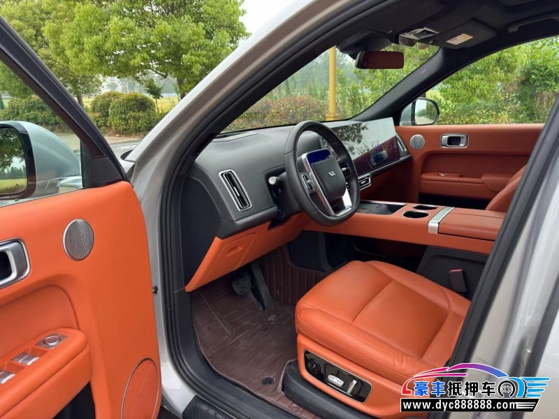 23年理想L8轿车抵押车出售