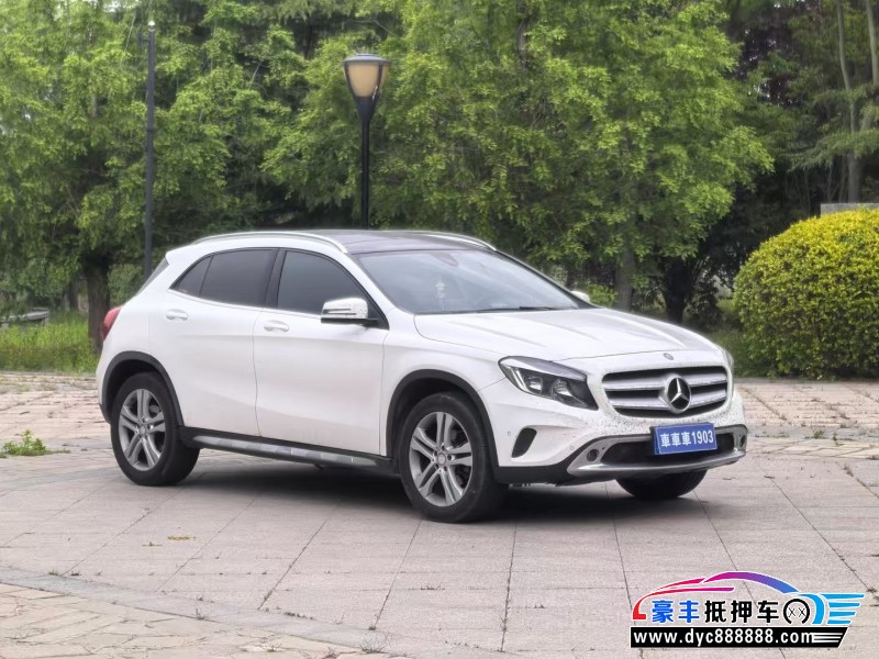 16年奔驰GLA轿车抵押车出售