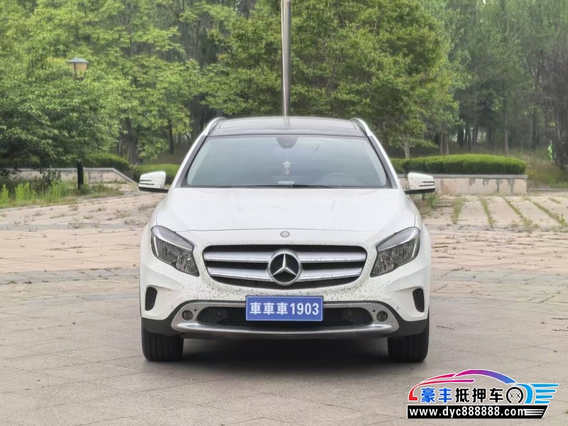 16年奔驰GLA轿车抵押车出售