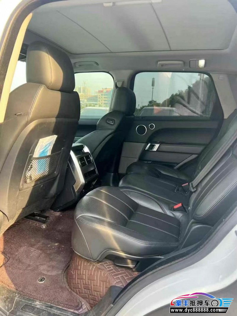 18年路虎揽胜运动轿车抵押车出售