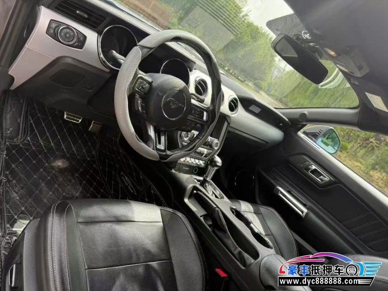 17年福特野马轿车抵押车出售