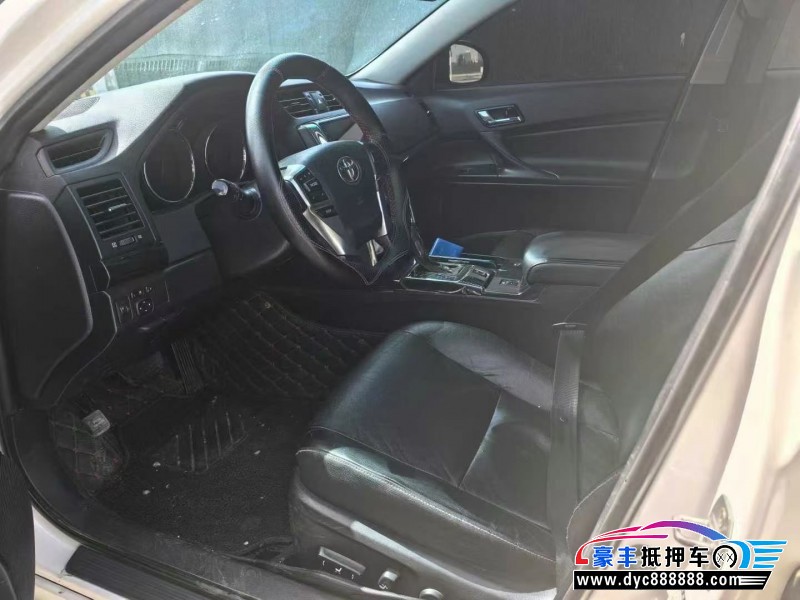 13年丰田锐志轿车抵押车出售