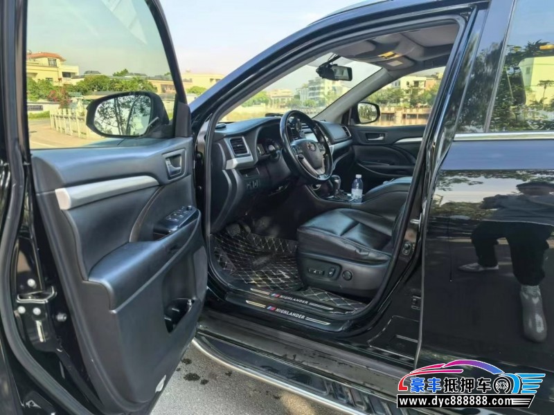 16年丰田汉兰达轿车抵押车出售