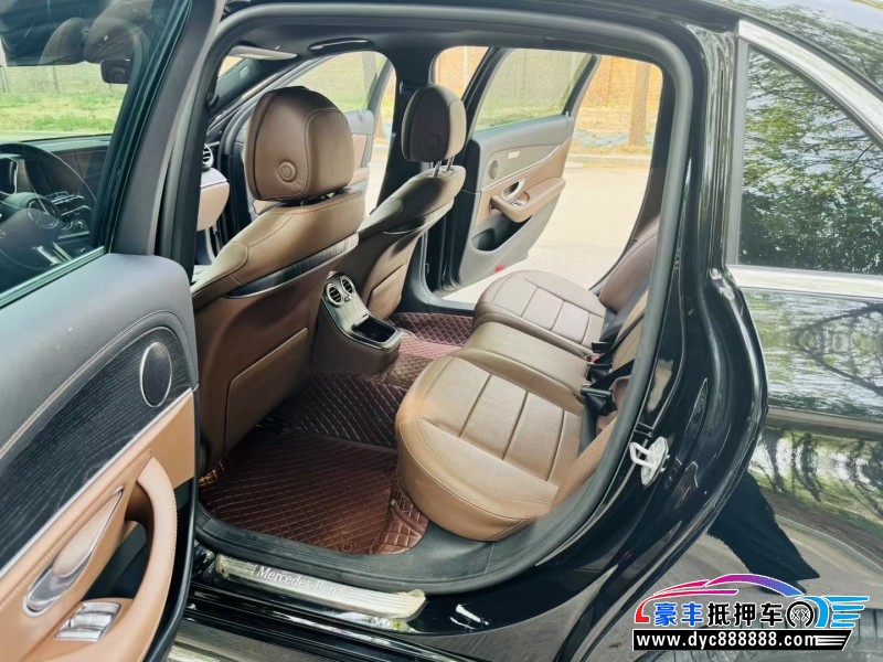 20年奔驰E轿车抵押车出售