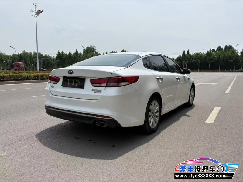 17年起亚K5轿车抵押车出售