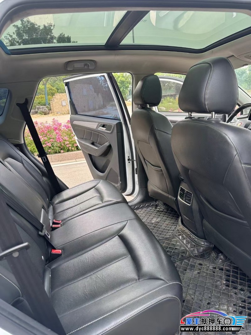 16年荣威RX5新能源轿车抵押车出售