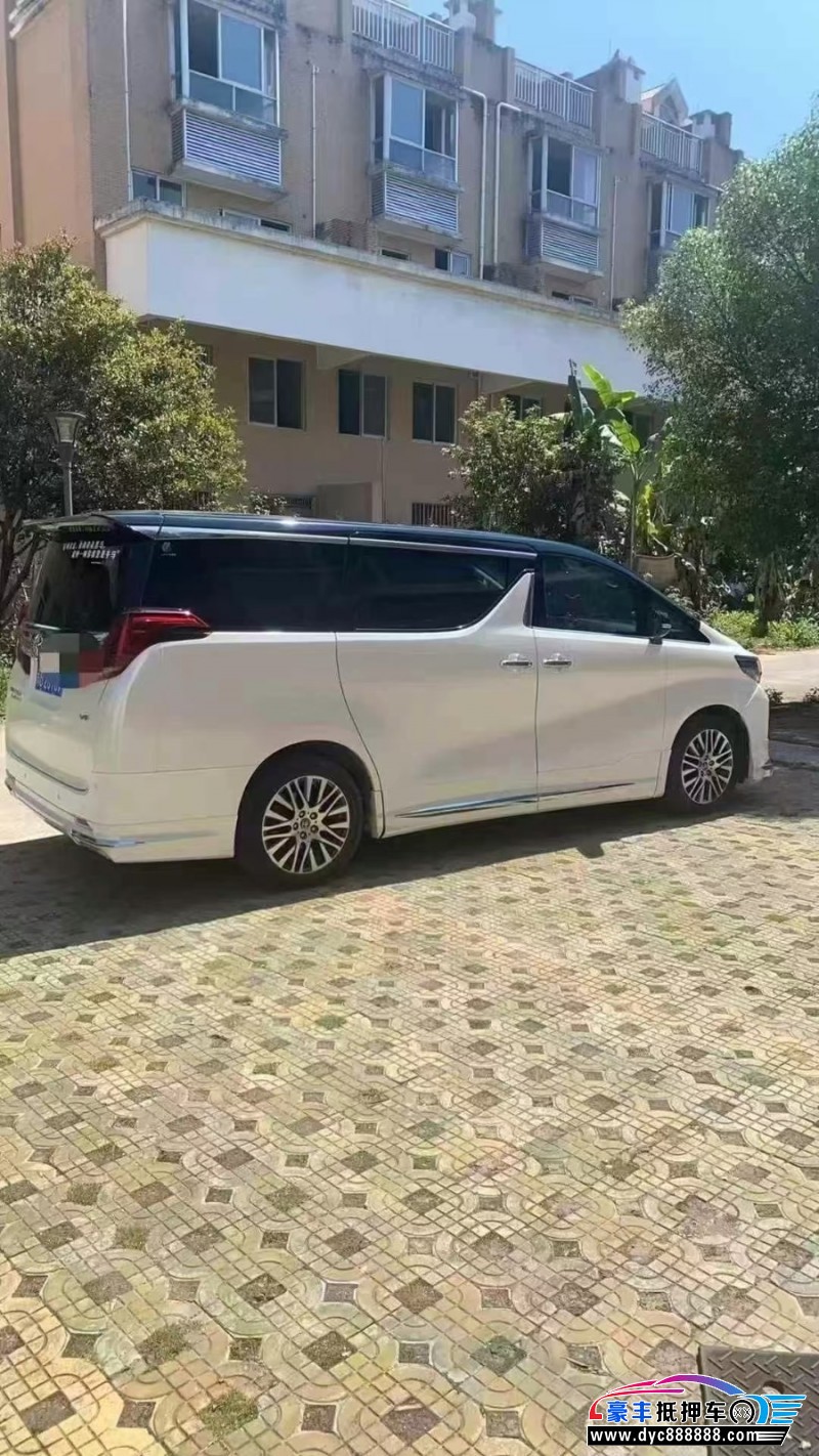 15年丰田埃尔法轿车抵押车出售