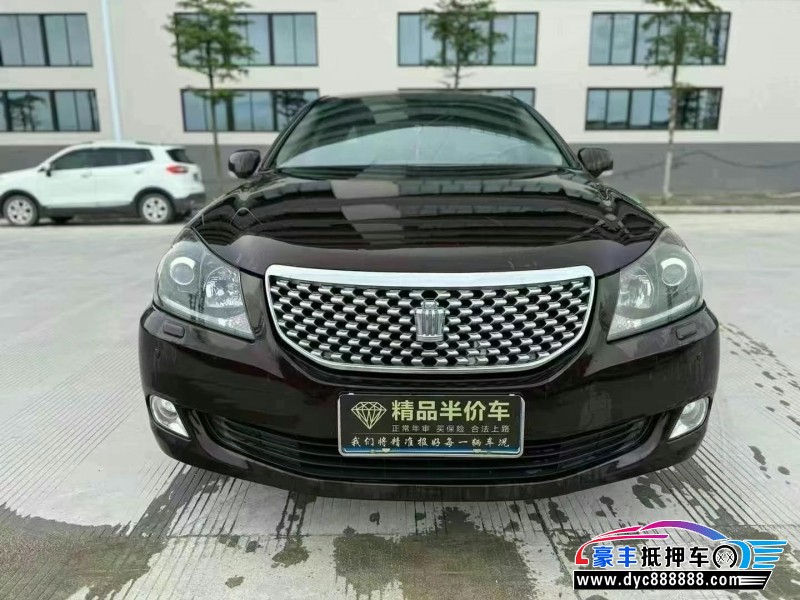 12年丰田皇冠轿车抵押车出售