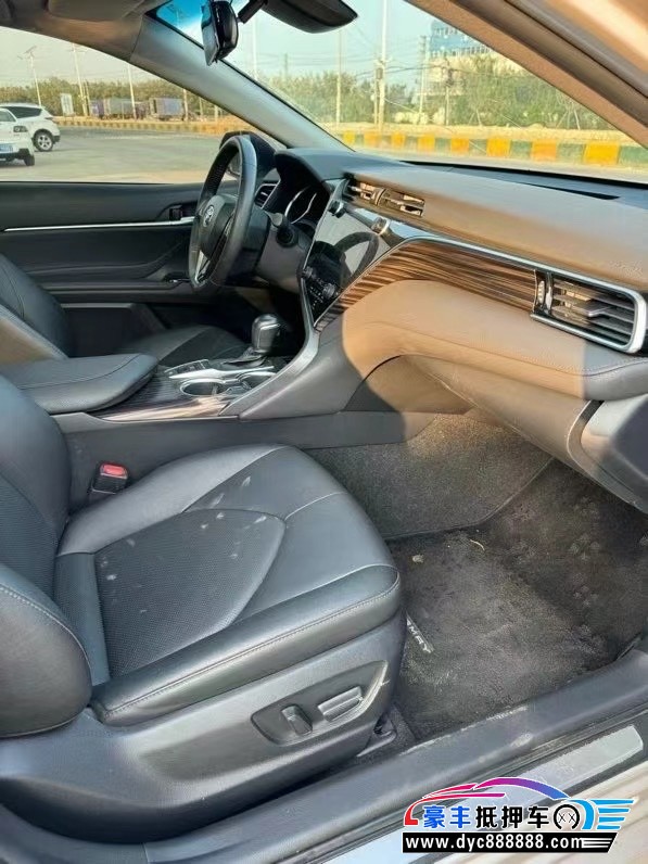 20年丰田凯美瑞轿车抵押车出售