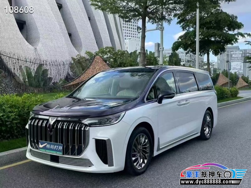 22年岚图梦想家轿车抵押车出售