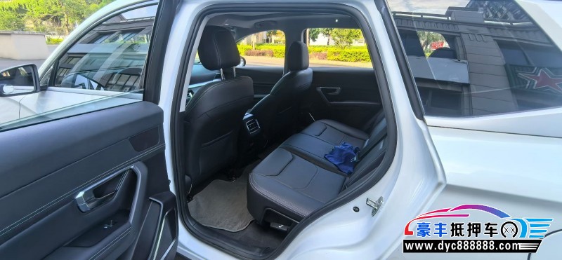 19年比亚迪宋轿车抵押车出售