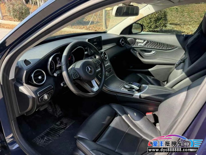 18年奔驰C轿车抵押车出售