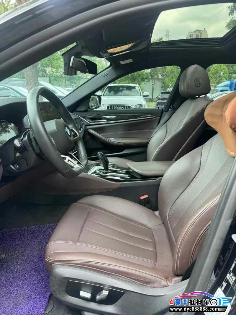 18年宝马5系轿车抵押车出售