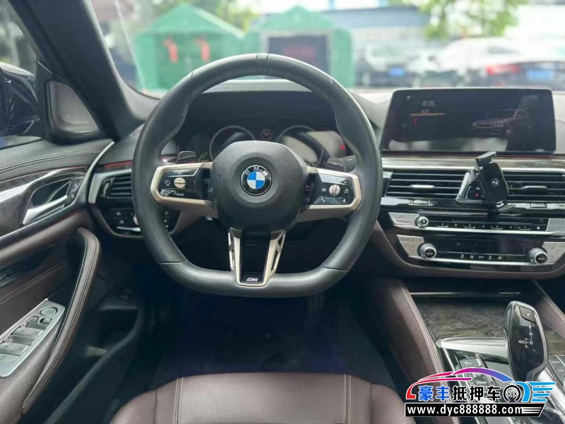 18年宝马5系轿车抵押车出售