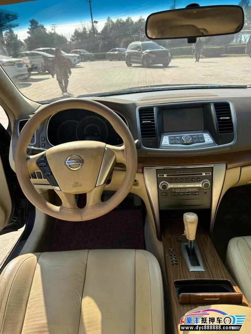 12年日产天籁轿车抵押车出售