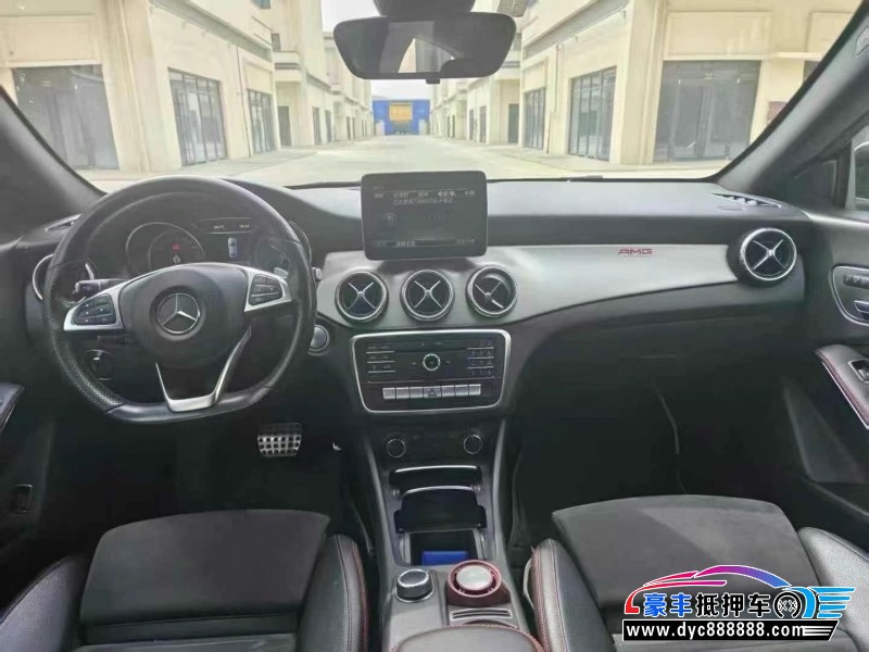 18年奔驰CLA轿车抵押车出售