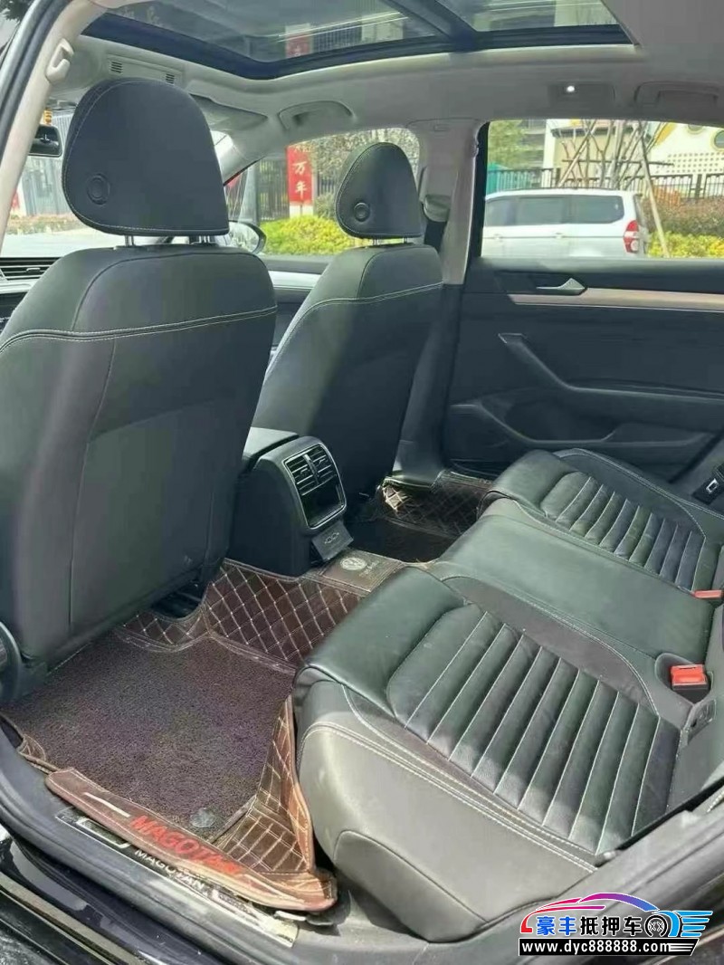 21年大众迈腾轿车抵押车出售