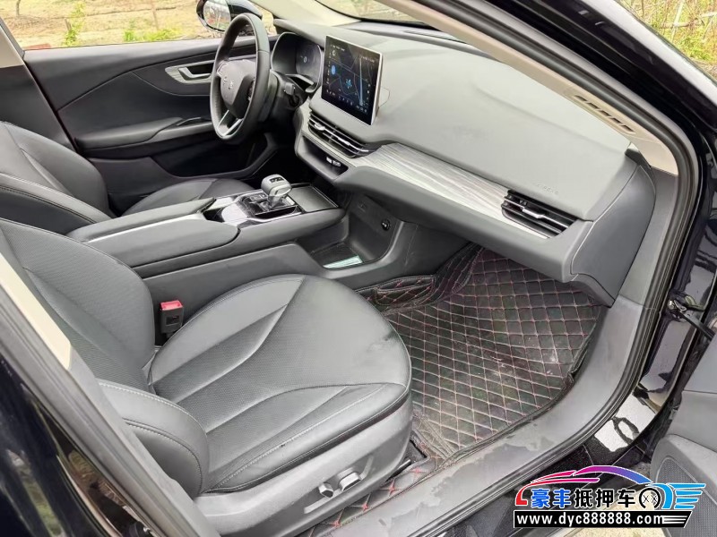 24年红旗EQM5轿车抵押车出售