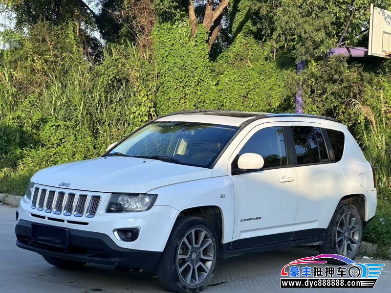 13年Jeep指南者轿车抵押车出售