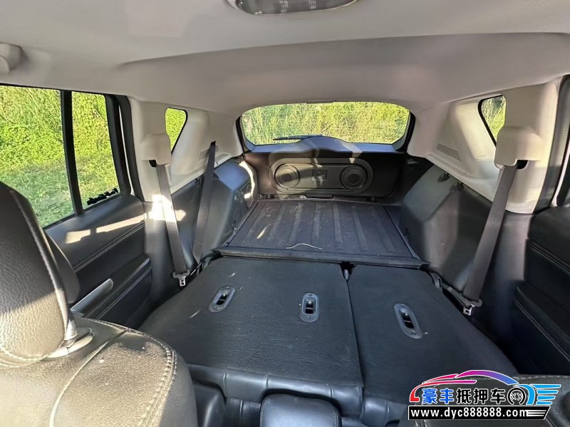 13年Jeep指南者轿车抵押车出售