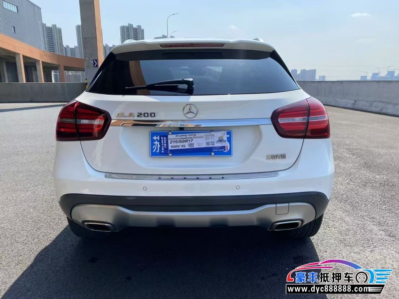 19年奔驰GLA轿车抵押车出售