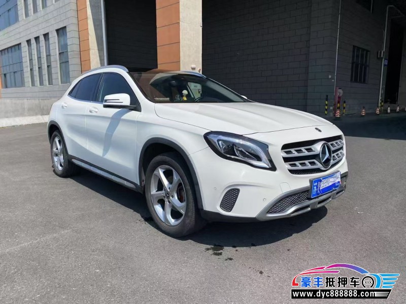 19年奔驰GLA轿车抵押车出售