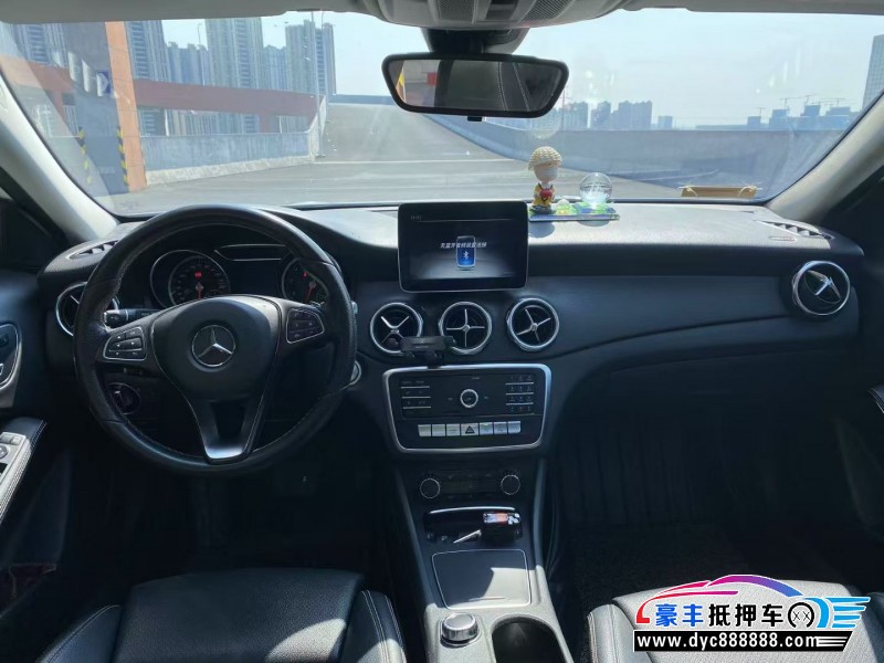 19年奔驰GLA轿车抵押车出售