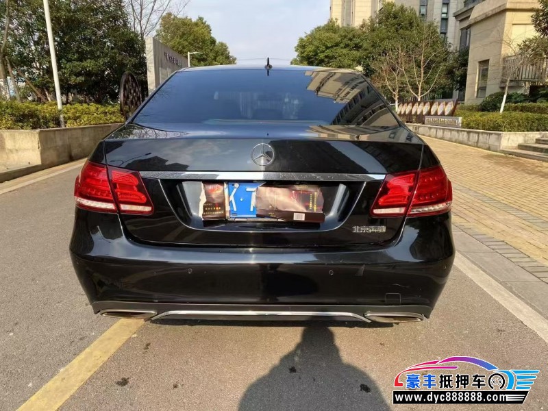15年奔驰E轿车抵押车出售
