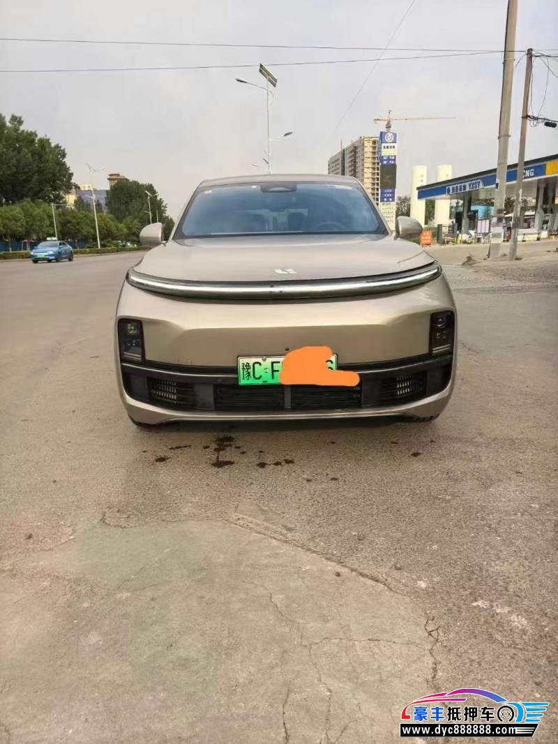 23年理想L8轿车抵押车出售