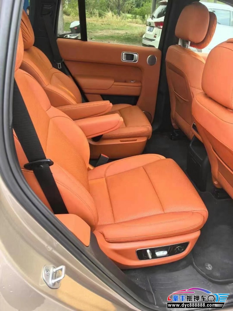 23年理想L8轿车抵押车出售