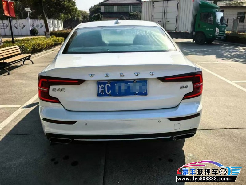 21年沃尔沃S60轿车抵押车出售