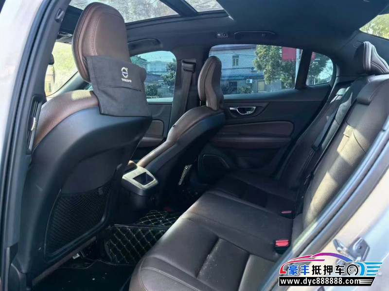 21年沃尔沃S60轿车抵押车出售