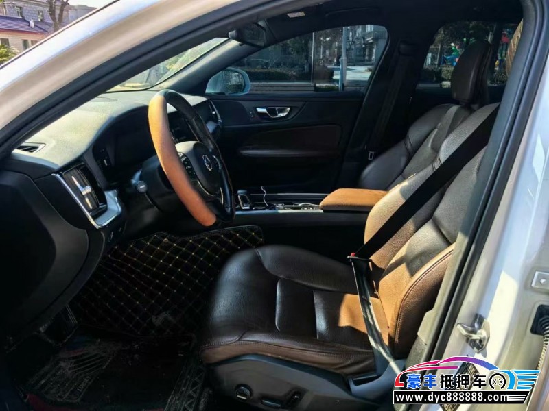 21年沃尔沃S60轿车抵押车出售