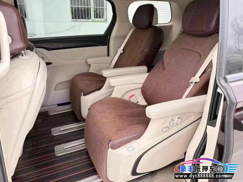 20年别克GL8轿车抵押车出售