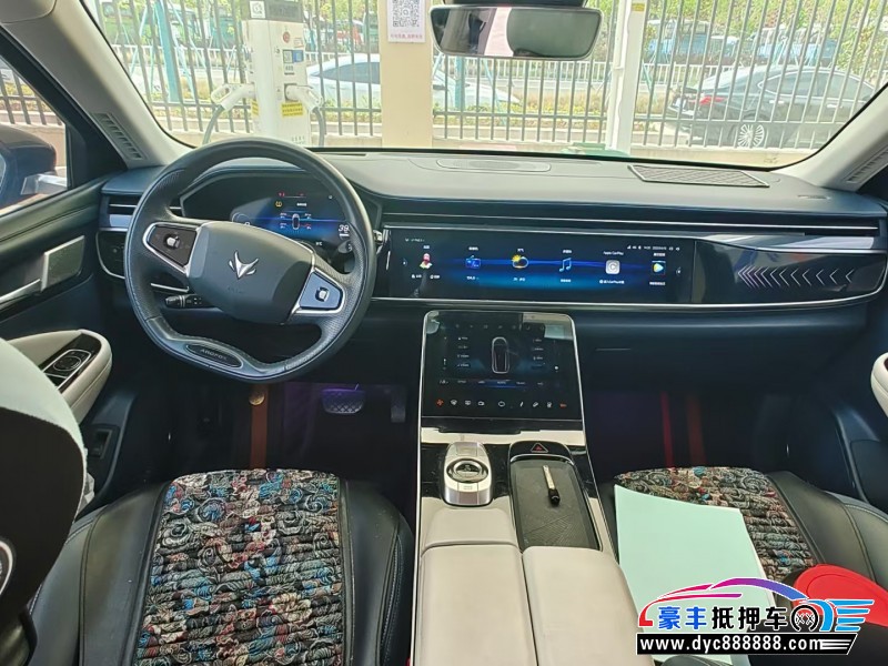 22年极狐阿尔法T轿车抵押车出售