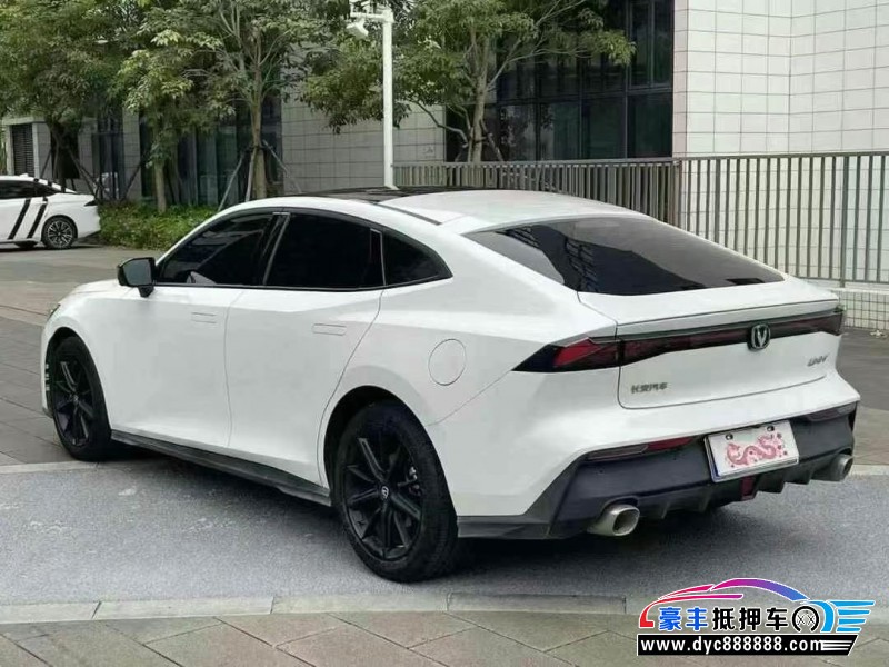 23年长安长安UNI轿车抵押车出售