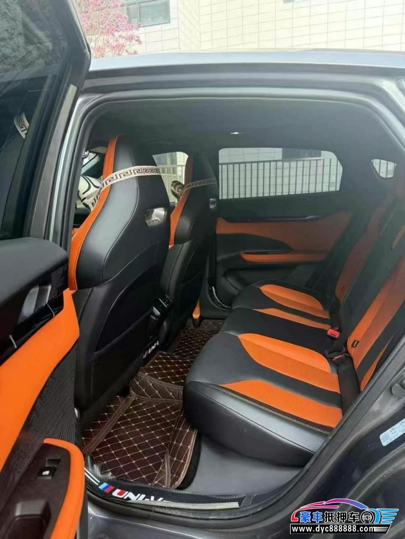 24年长安长安UNI轿车抵押车出售