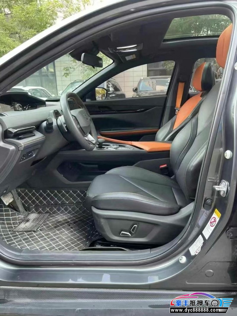 23年长安长安UNI轿车抵押车出售