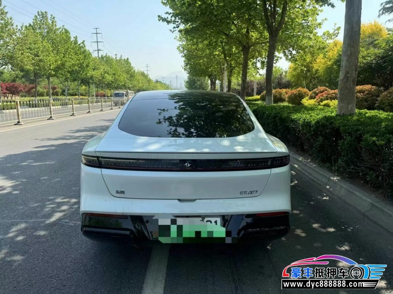 25年东风奕派007轿车抵押车出售