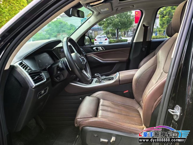 19年宝马X5轿车抵押车出售