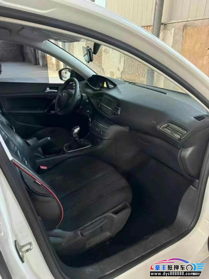 16年标致308轿车抵押车出售