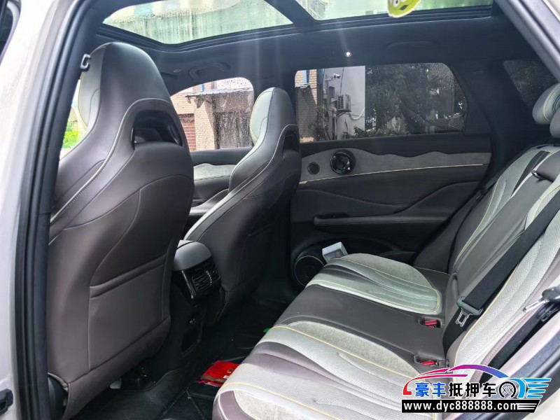 23年比亚迪护卫舰轿车抵押车出售